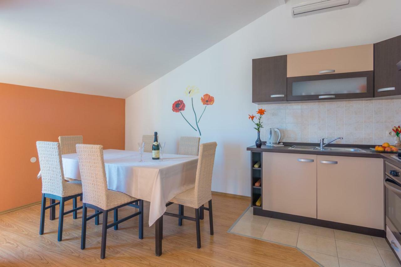 Apartments Lotus Sukošan Zewnętrze zdjęcie