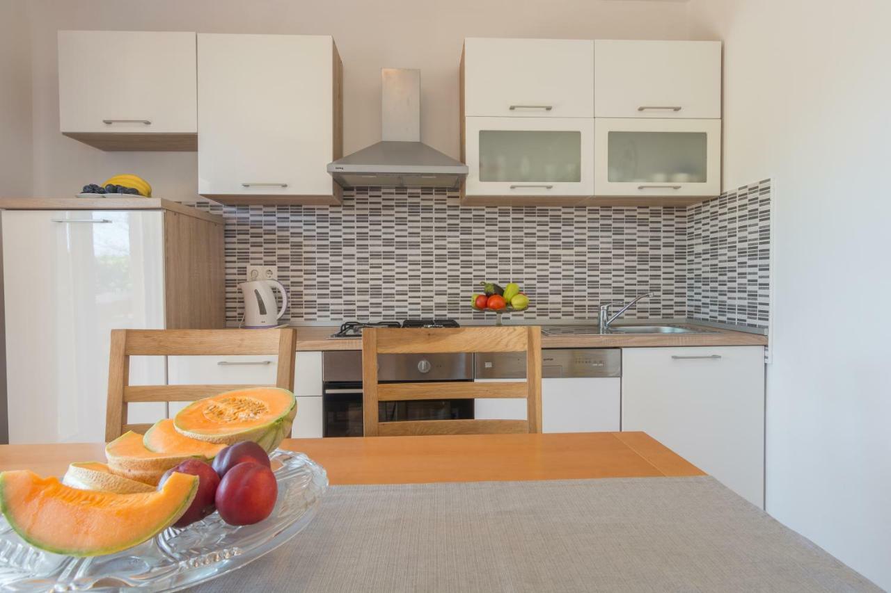 Apartments Lotus Sukošan Zewnętrze zdjęcie