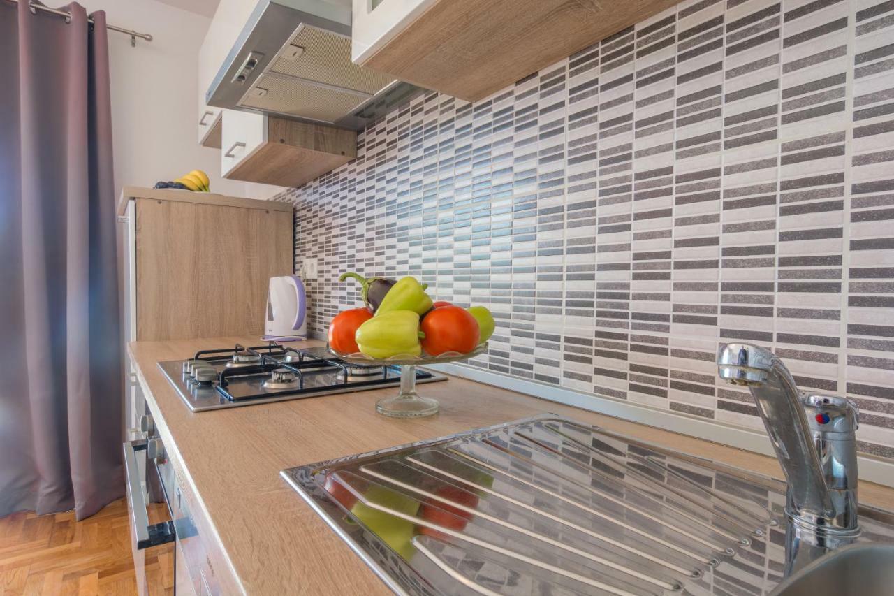 Apartments Lotus Sukošan Zewnętrze zdjęcie