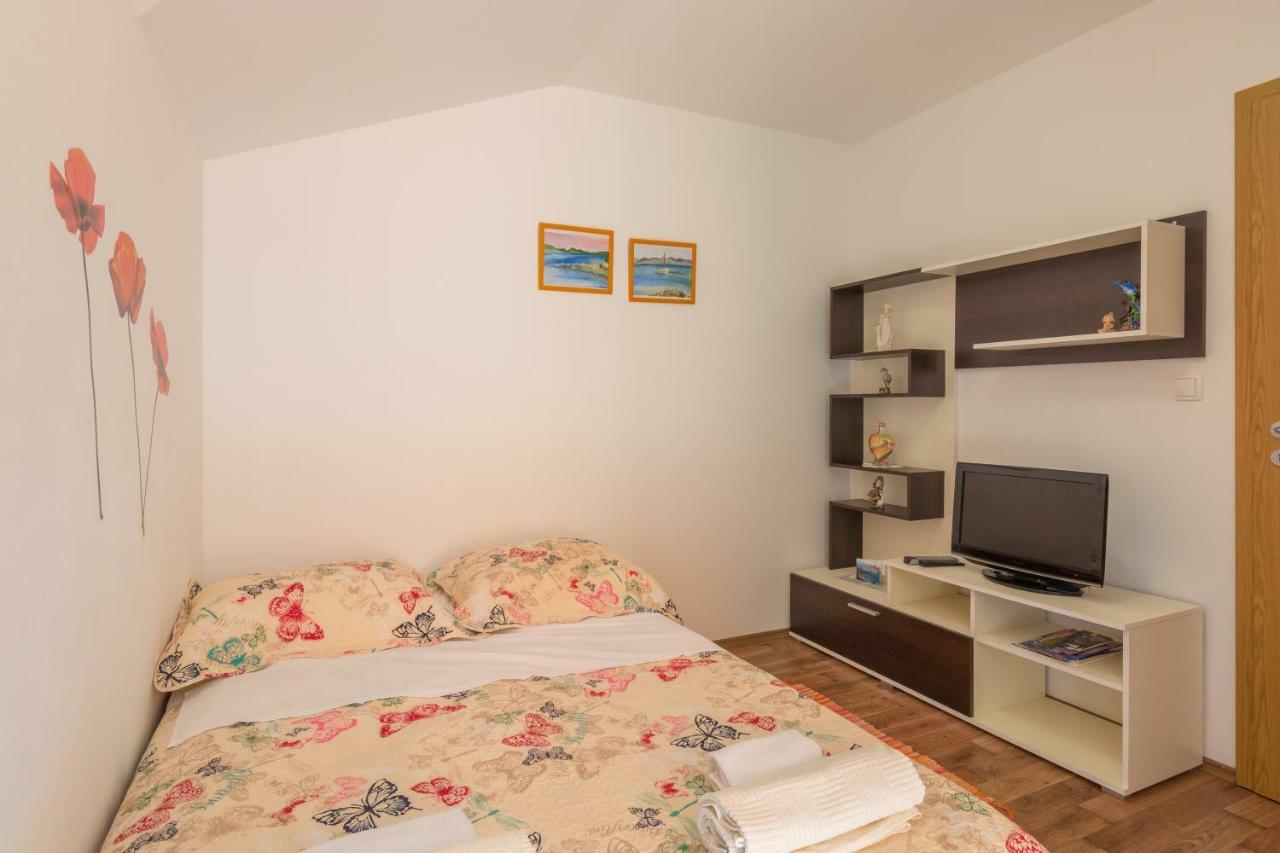 Apartments Lotus Sukošan Zewnętrze zdjęcie