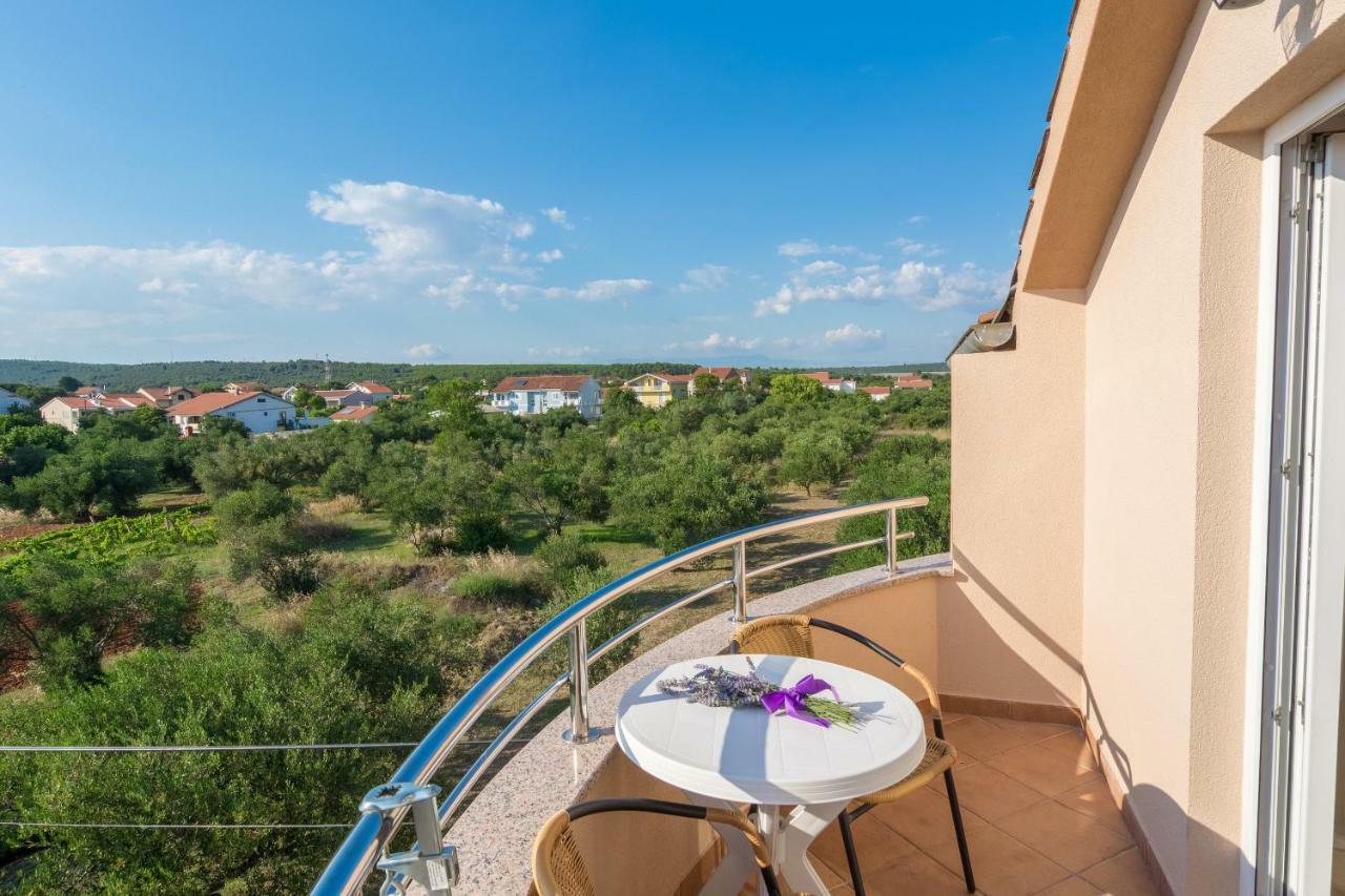 Apartments Lotus Sukošan Zewnętrze zdjęcie